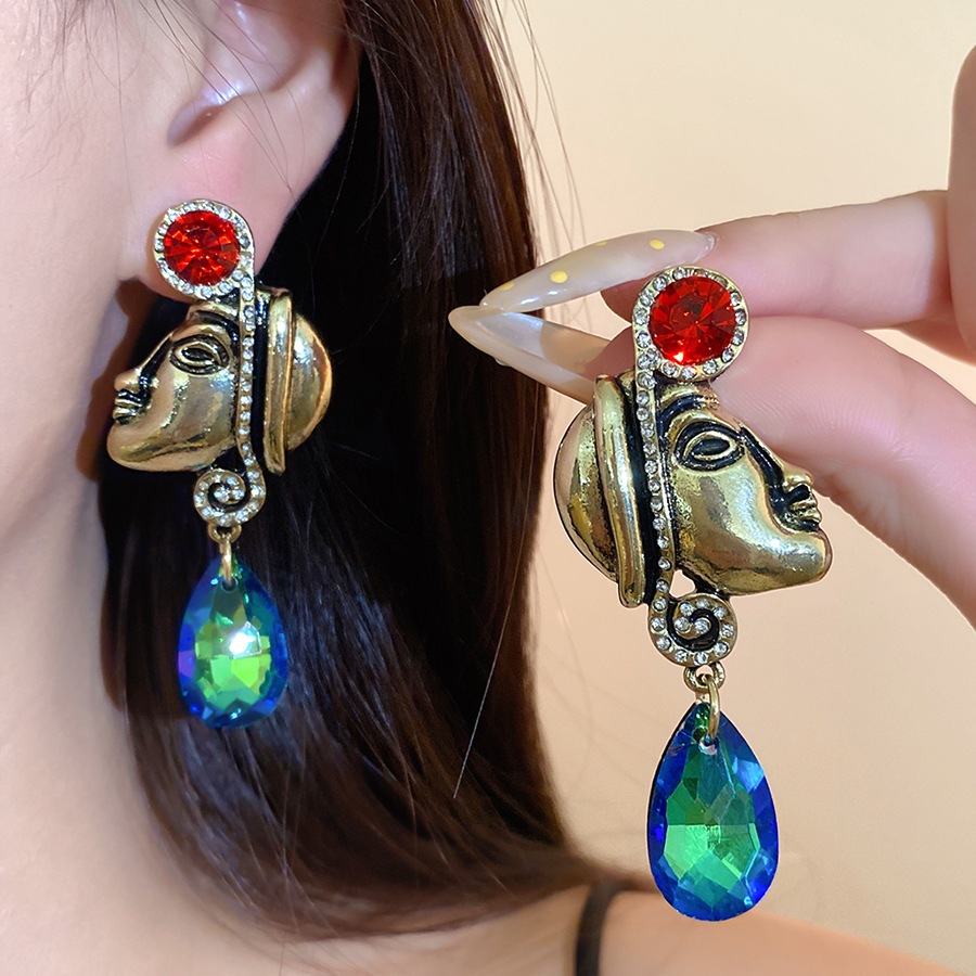 Y2K Ethnic Fashion - Brincos Pendentes Vintage com Escultura Tribal,