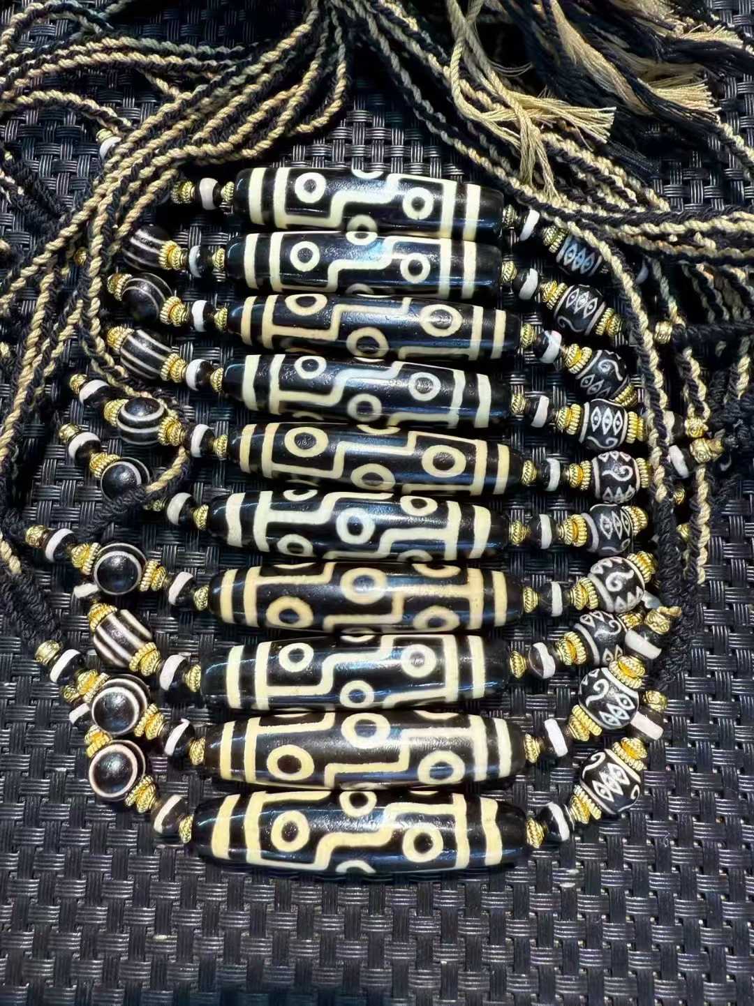 10 pçs/lote 9 olhos com dragão - Ethnic Fashion Designer avaliação e preço